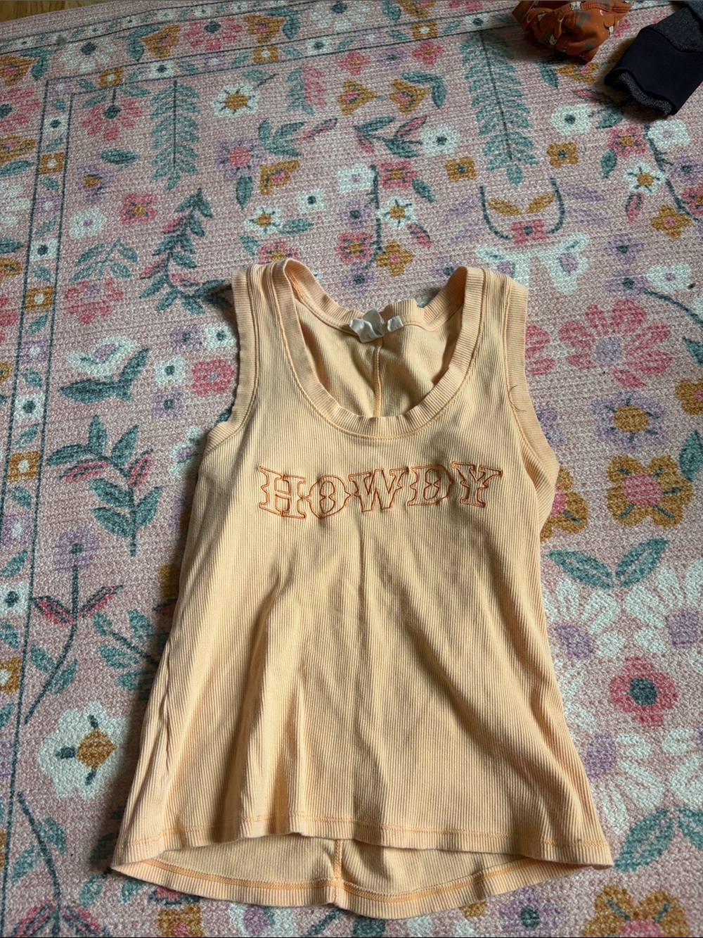 Embroidered 'HOWDY' Ribbed Tank Top - Peach